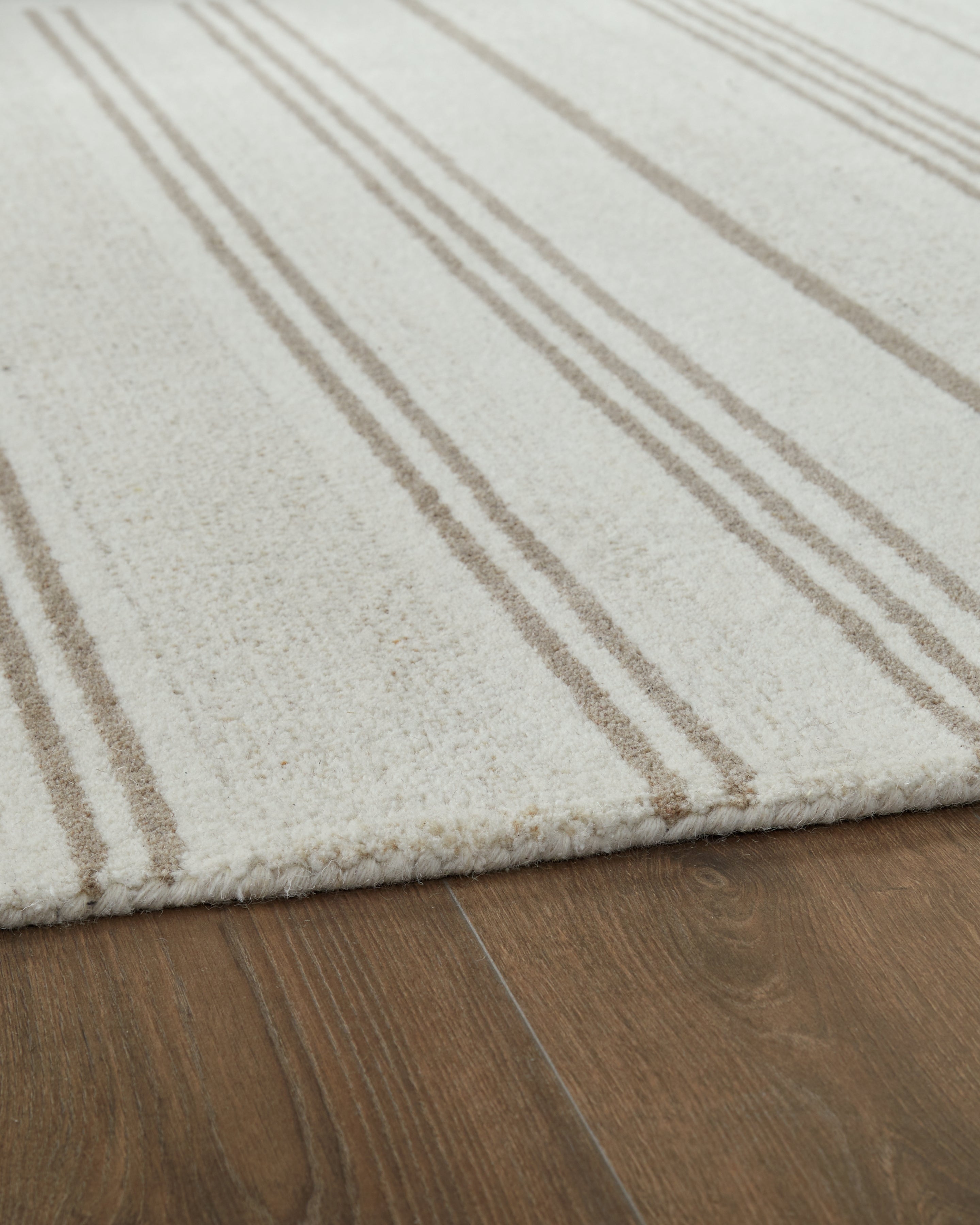 Gadence Ivory/Tan Medium Rug - R407642