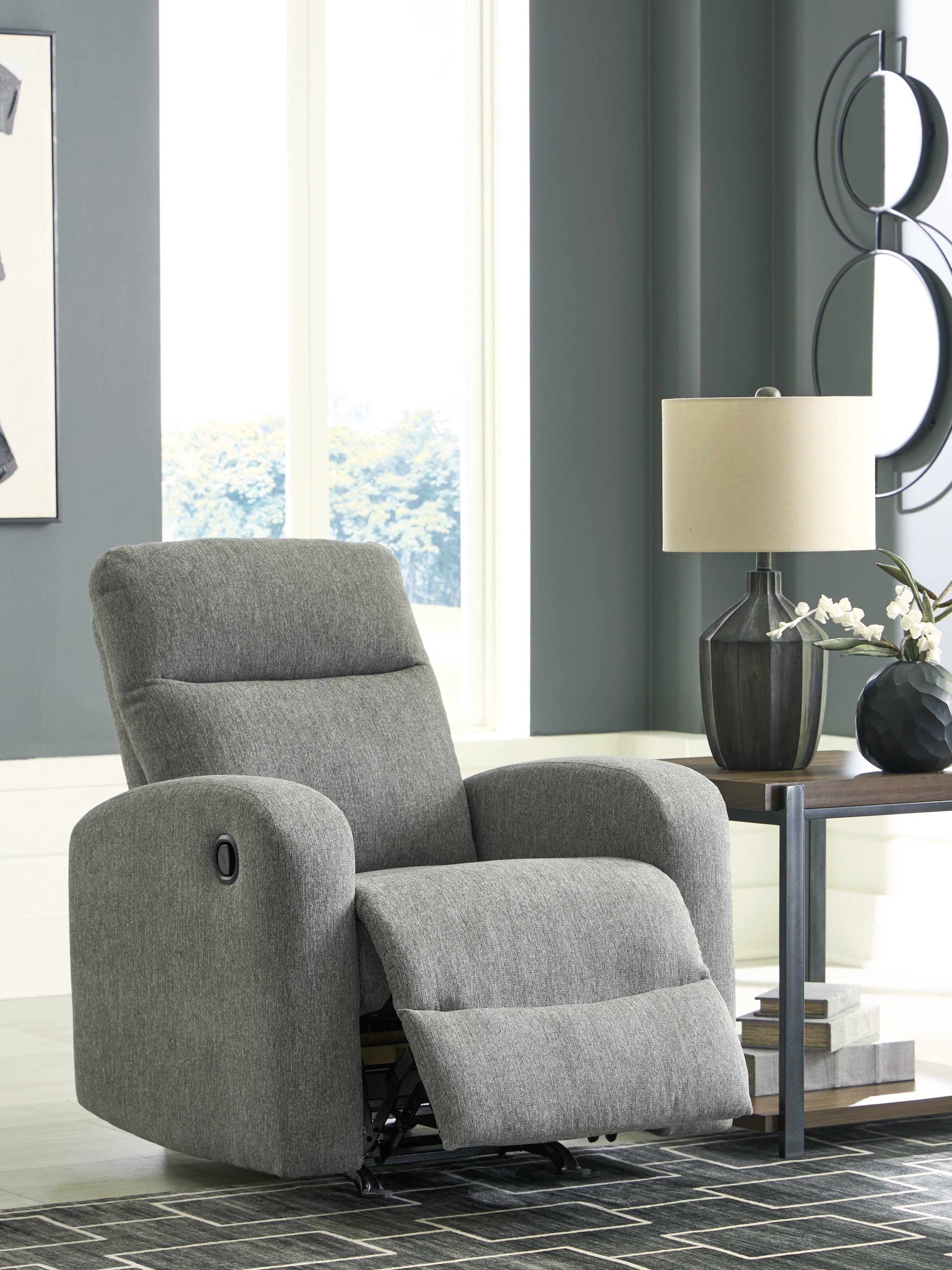 Gauntlet Sterling Recliner - PC4220425