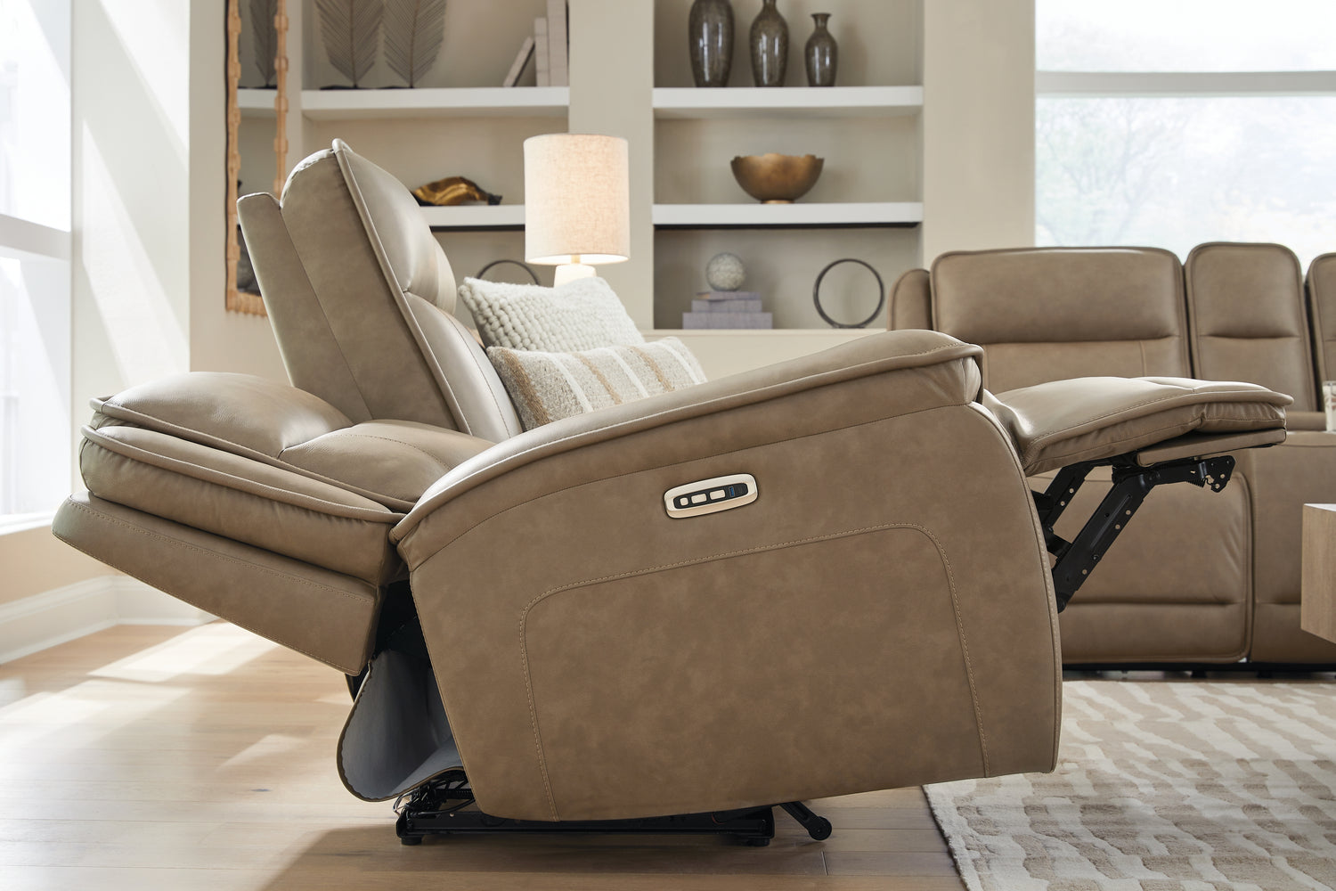 Glencroft Sahara Power Reclining Loveseat with Console - PCU1240018