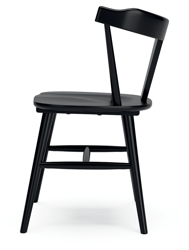 Gretlynn Black Dining Chair, Set of 2 - D501-02