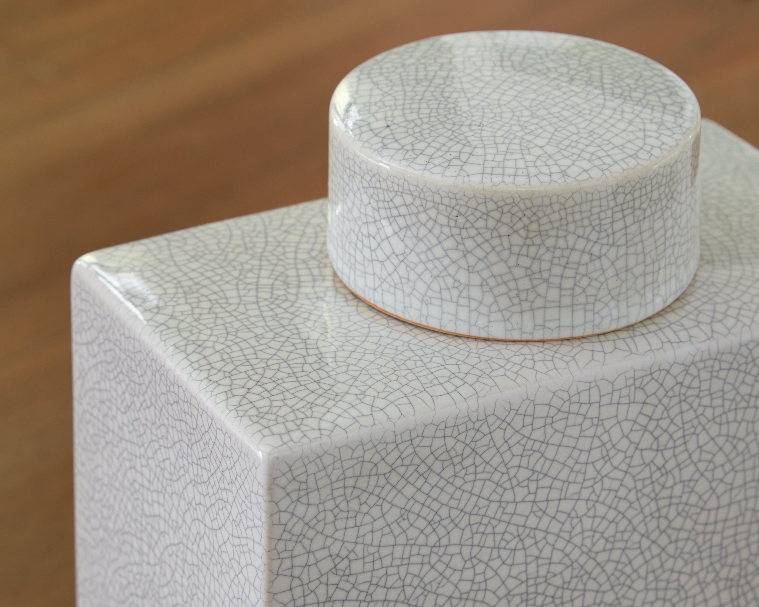 Haddworth Antique White Jar - A2000779