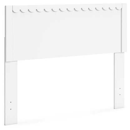 Hallityn Full Panel Headboard with Dresser and Chest in White - PKG018834