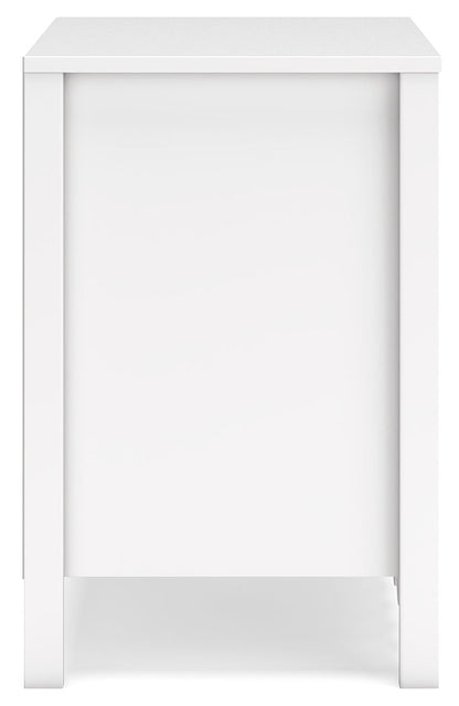 Hallityn Full Panel Platform Bed with Dresser, Chest and 2 Nightstands in White - PKG019039