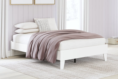 Hallityn Full Platform Bed with Dresser and Nightstand in White - PKG018817