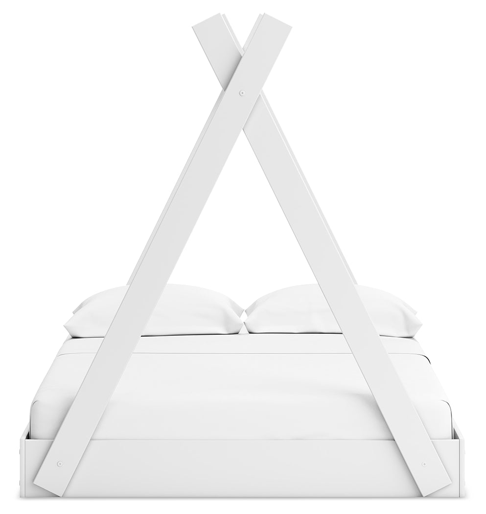 Hallityn Full Tent Bed with Dresser, Chest and Nightstand in White - PKG018827