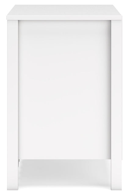 Hallityn Twin Panel Headboard with Dresser, Chest and Nightstand in White - PKG018831