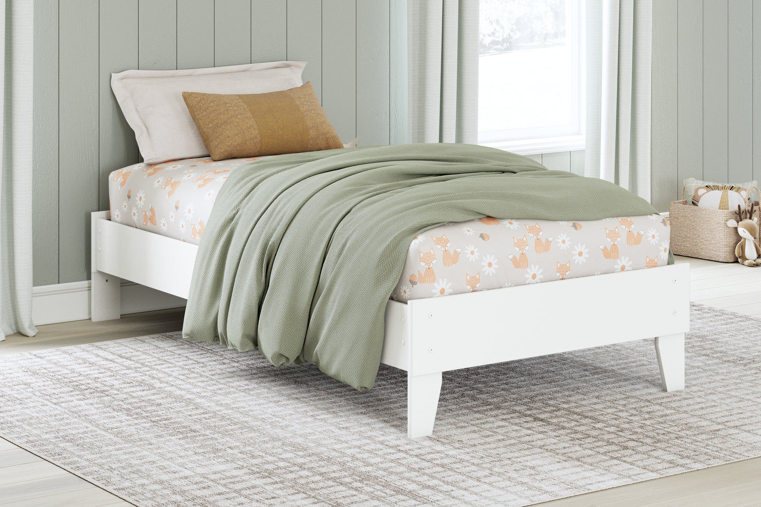 Hallityn Twin Platform Bed with Dresser and Nightstand in White - PKG018813