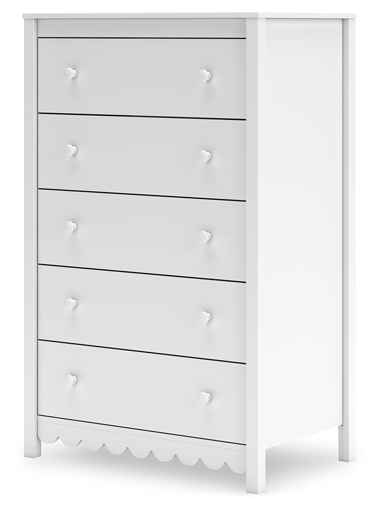 Hallityn Twin Platform Bed with Dresser, Chest and Nightstand in White - PKG018815