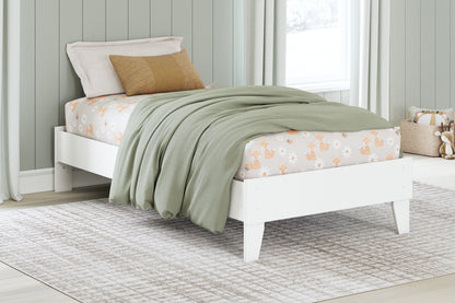 Hallityn Twin Platform Bed with Dresser, Chest and Nightstand in White - PKG018815