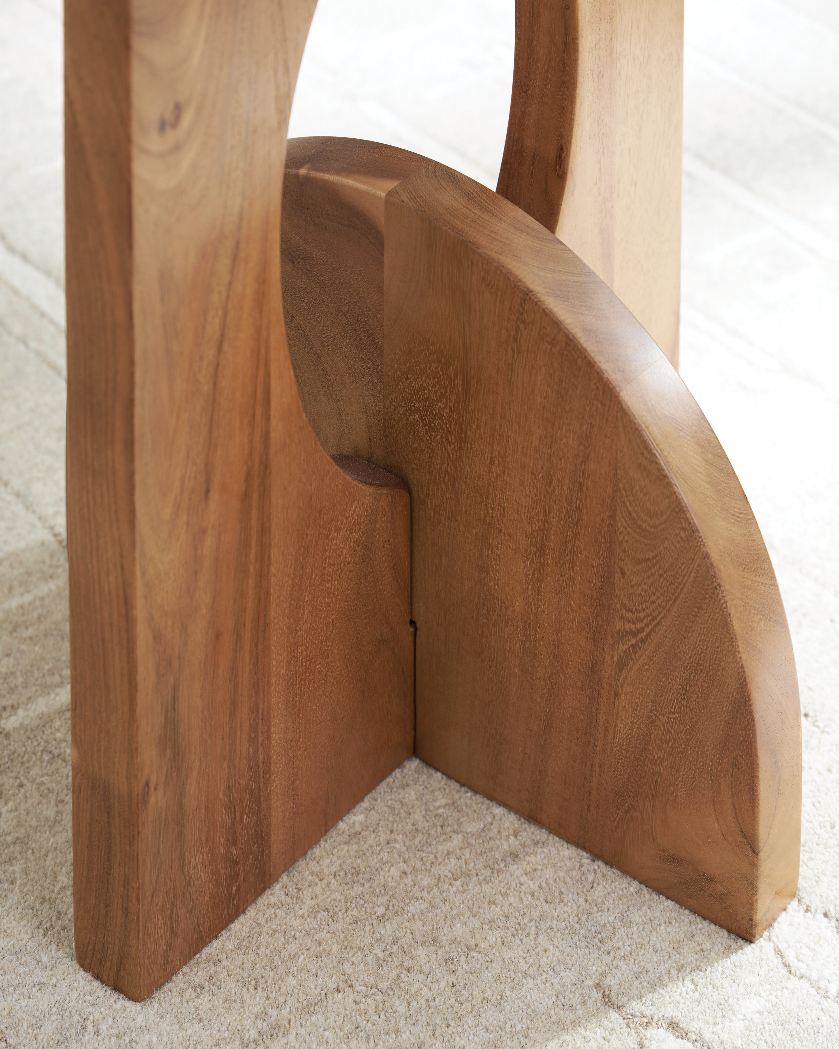 Hollbourne Brown Accent Table - A4000723