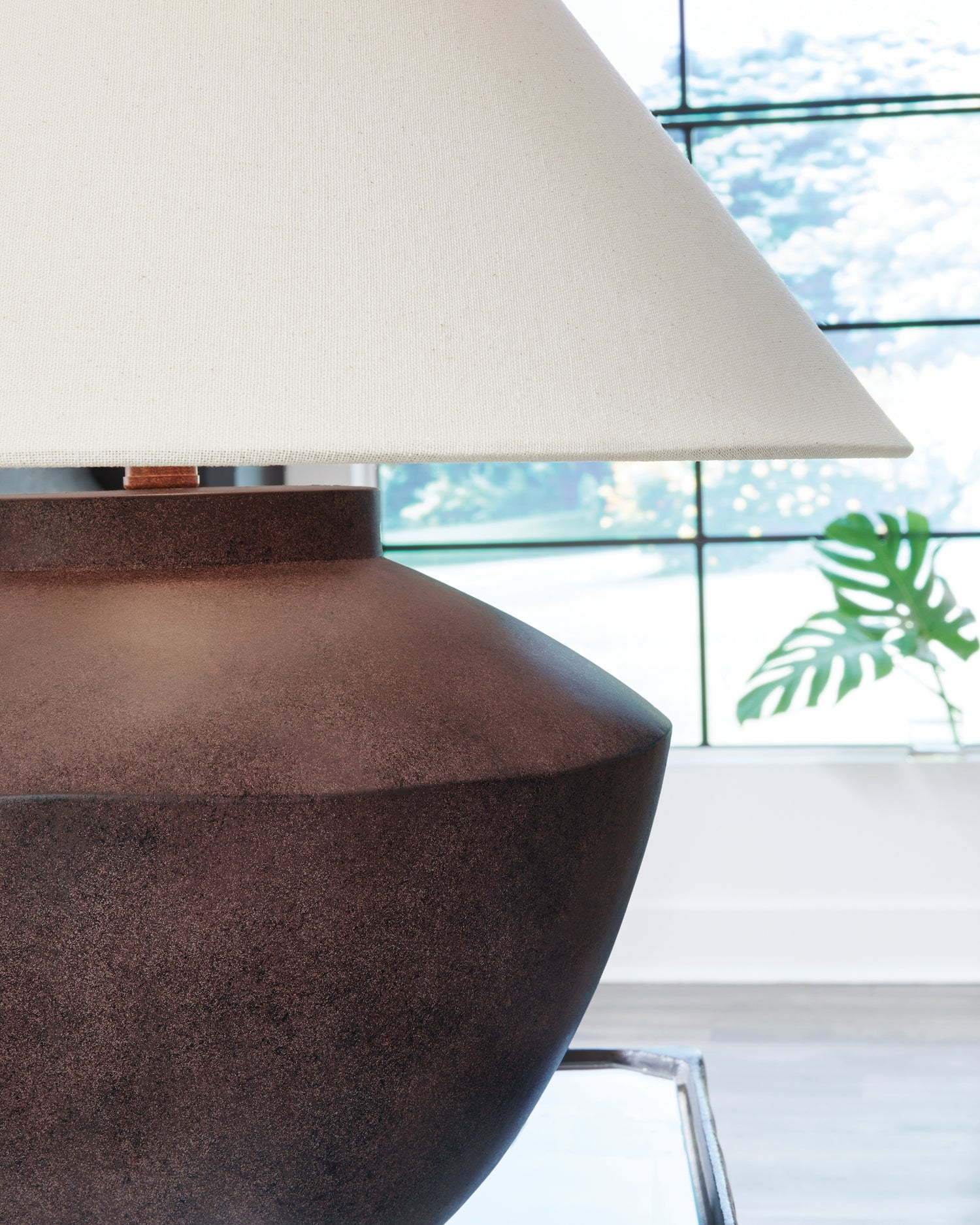 Honsworth Antique Brown Table Lamp - L235994