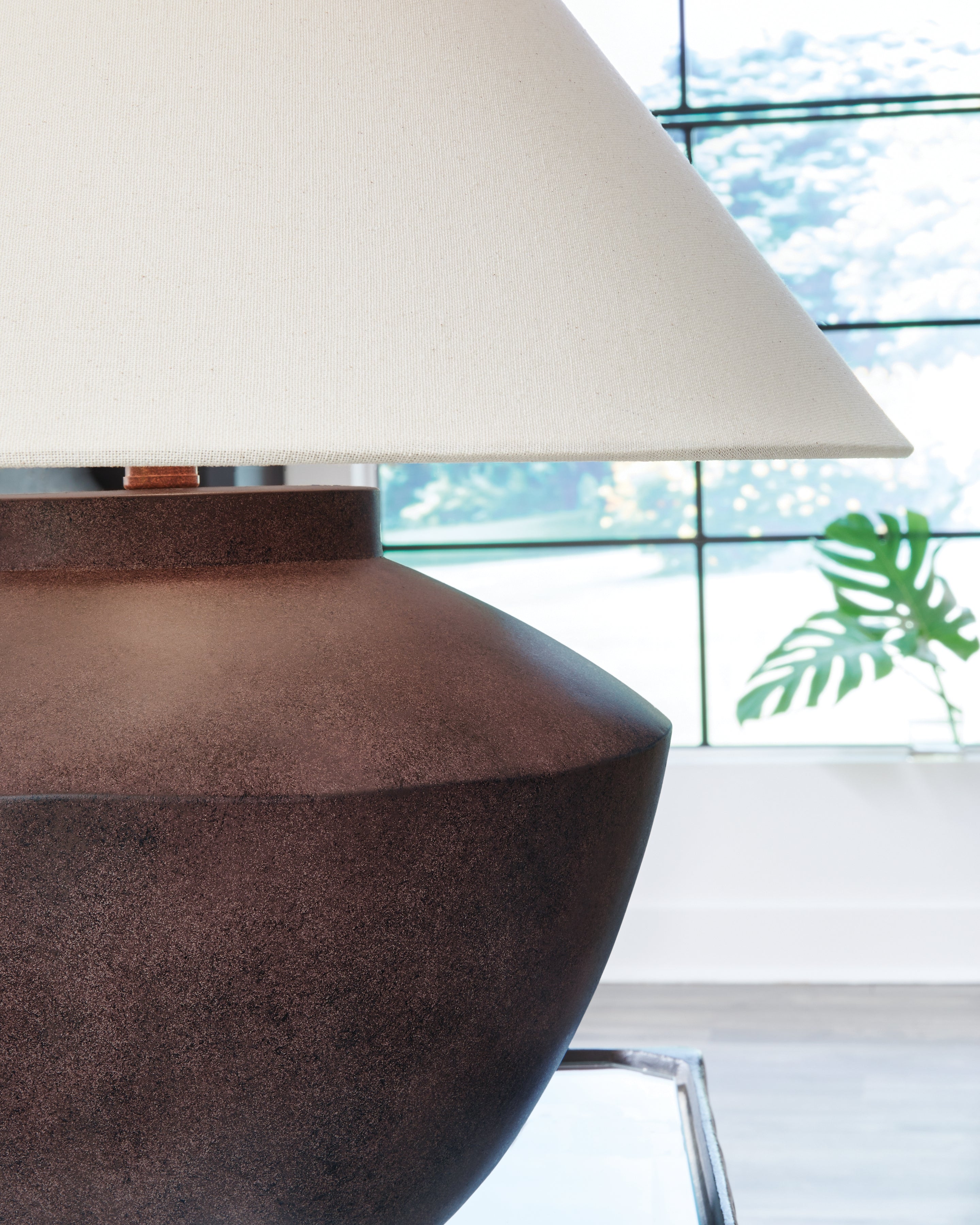 Honsworth Antique Brown Table Lamp - L235994