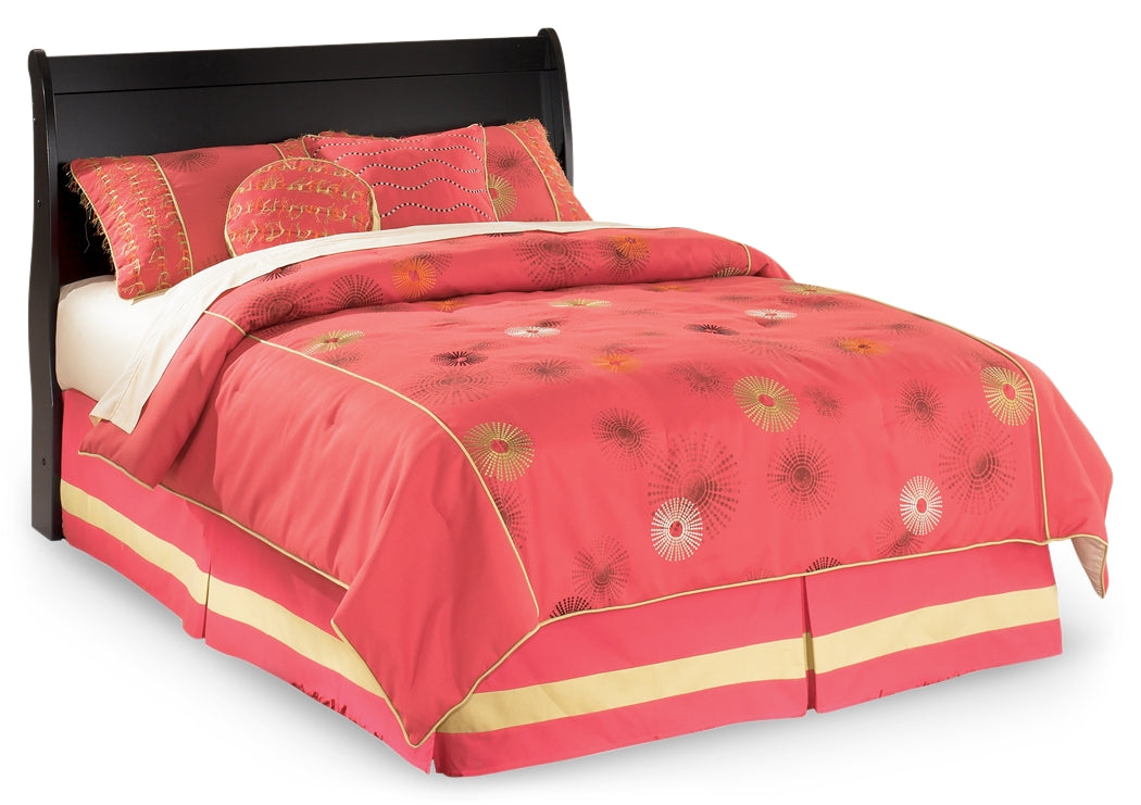 Huey Vineyard Black Full Sleigh Headboard, Chest and Nightstand - B128B34