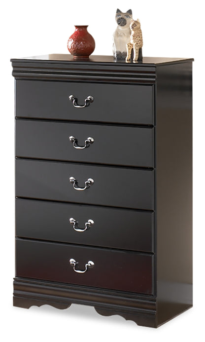 Huey Vineyard Queen Sleigh Bed, Dresser and Chest - B128B52
