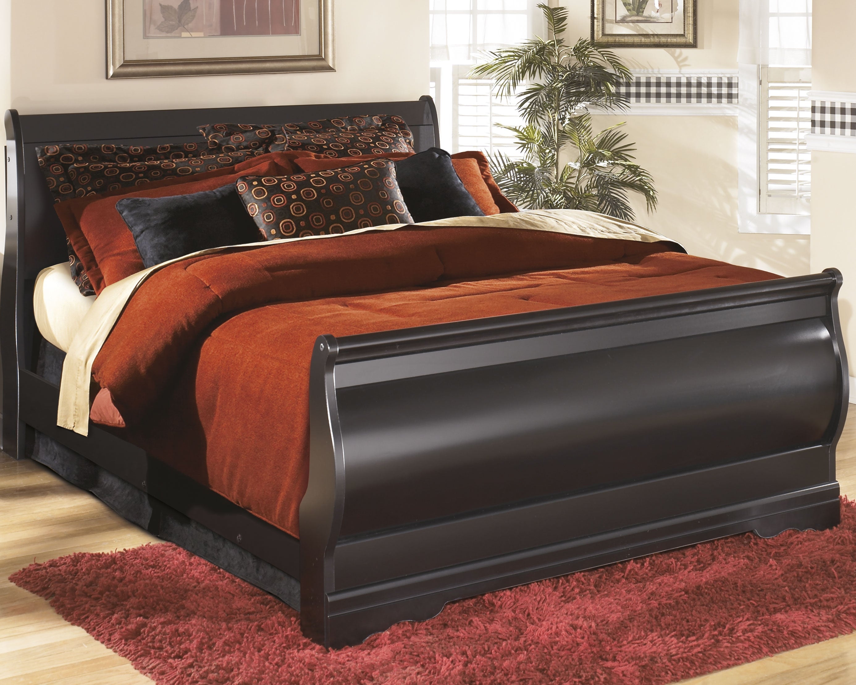Huey Vineyard Queen Sleigh Bed with Dresser in Black from Ashley - Luna Furniture