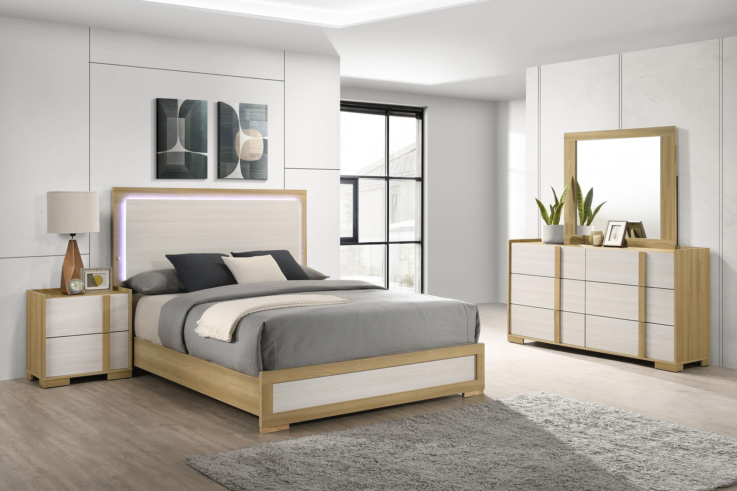 Hyland 4-piece Queen Bedroom Set Natural - 215651Q-S4