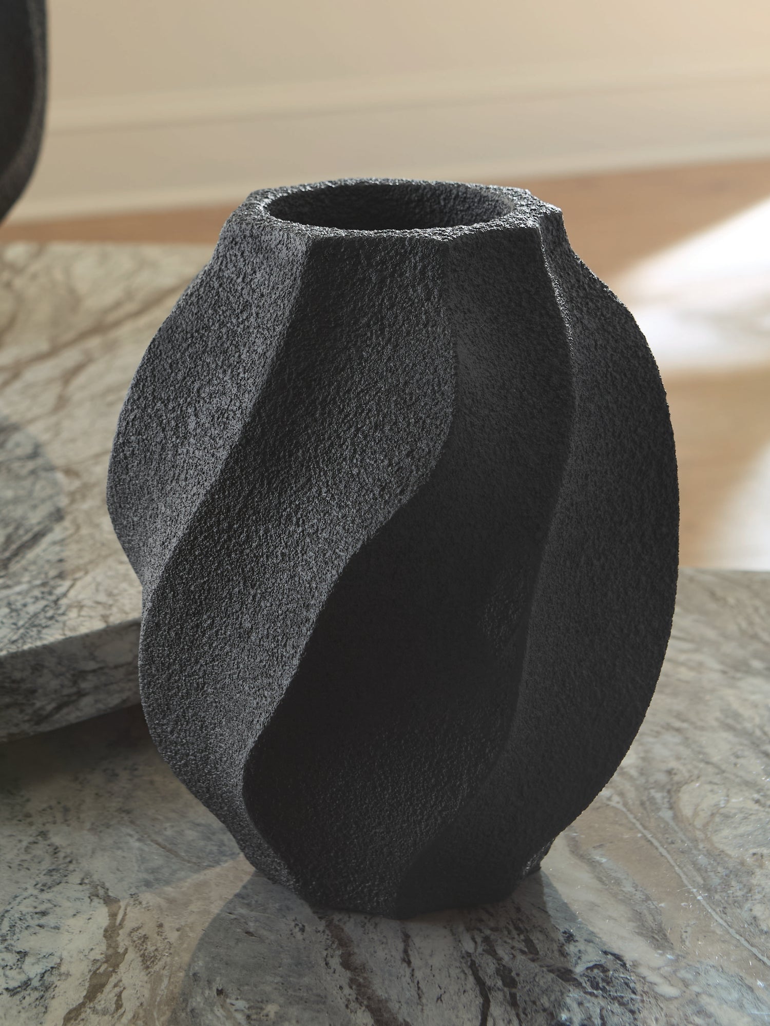 Judworth Black Vase - A2000875