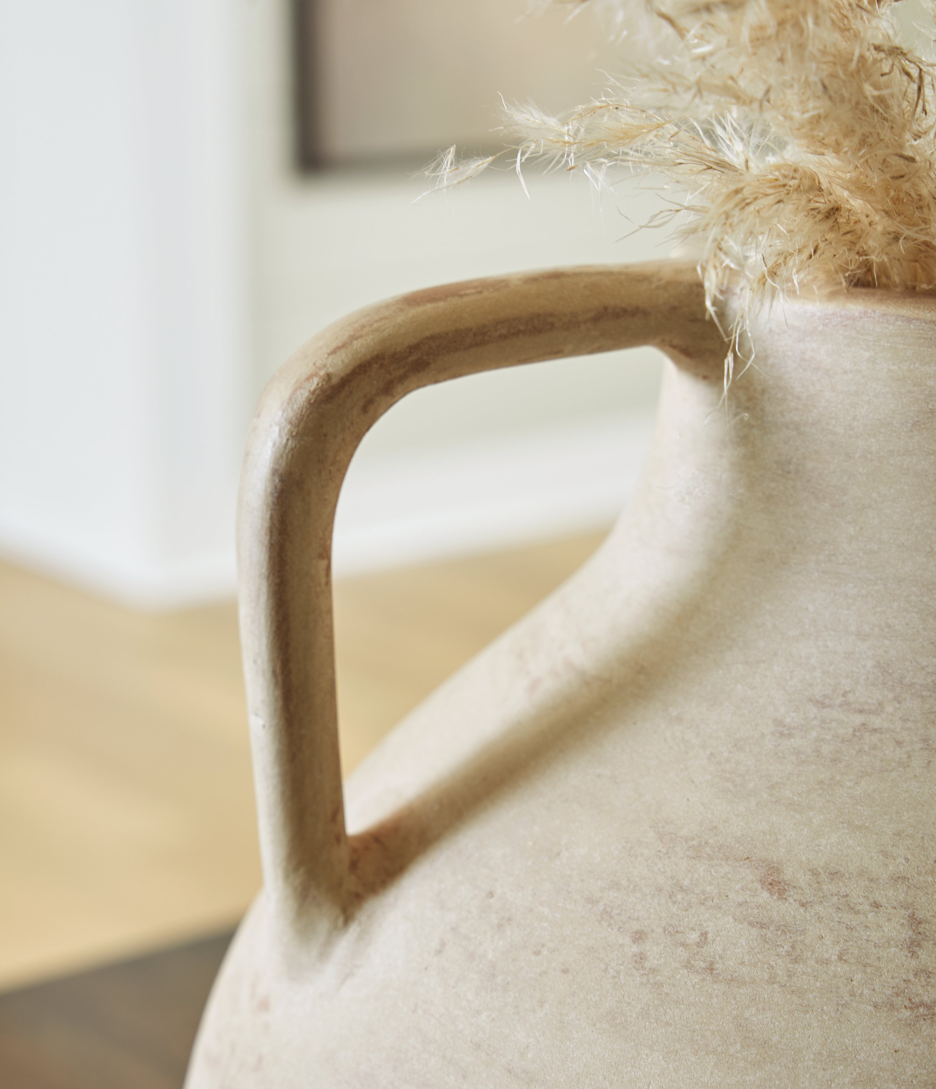 Justy Antique Beige Vase - A2000881