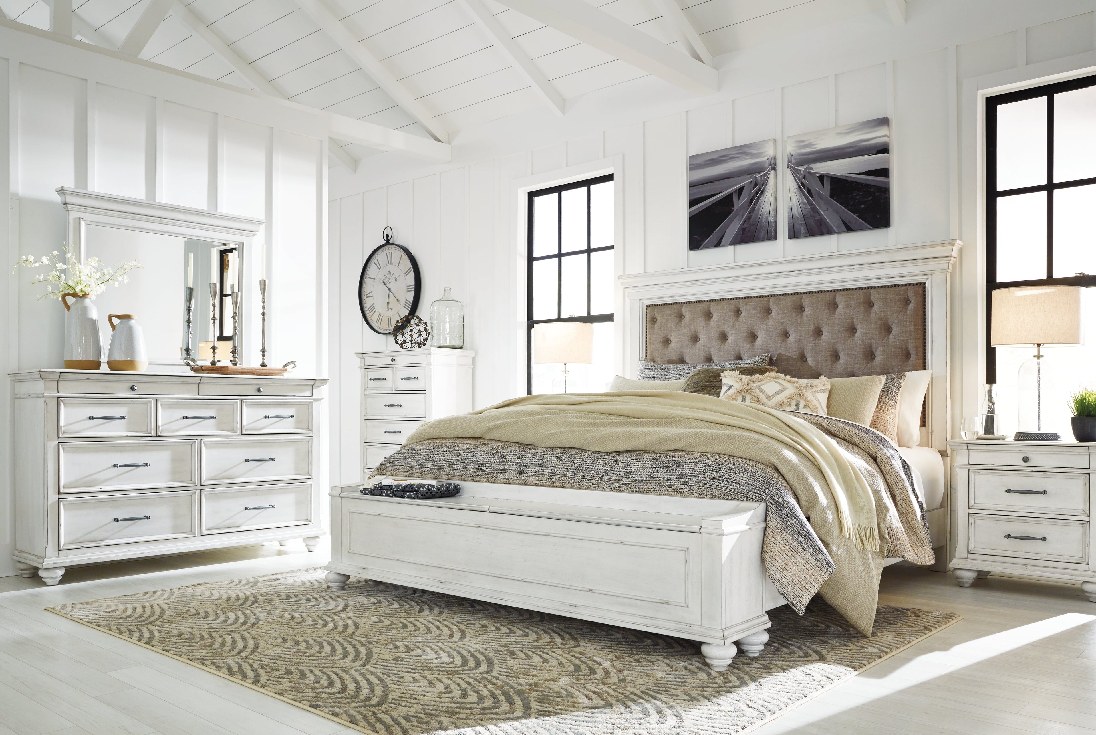 Kanwyn Queen Panel Bed with Storage with Mirrored Dresser and 2 Nightstands in Whitewash - PKG007942