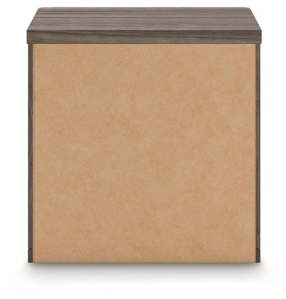 Kendanport Brown/White Nightstand - PCB1108-92