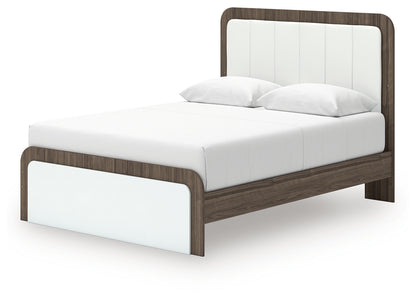 Kendanport Queen Upholstered Bed - PCB1108B7