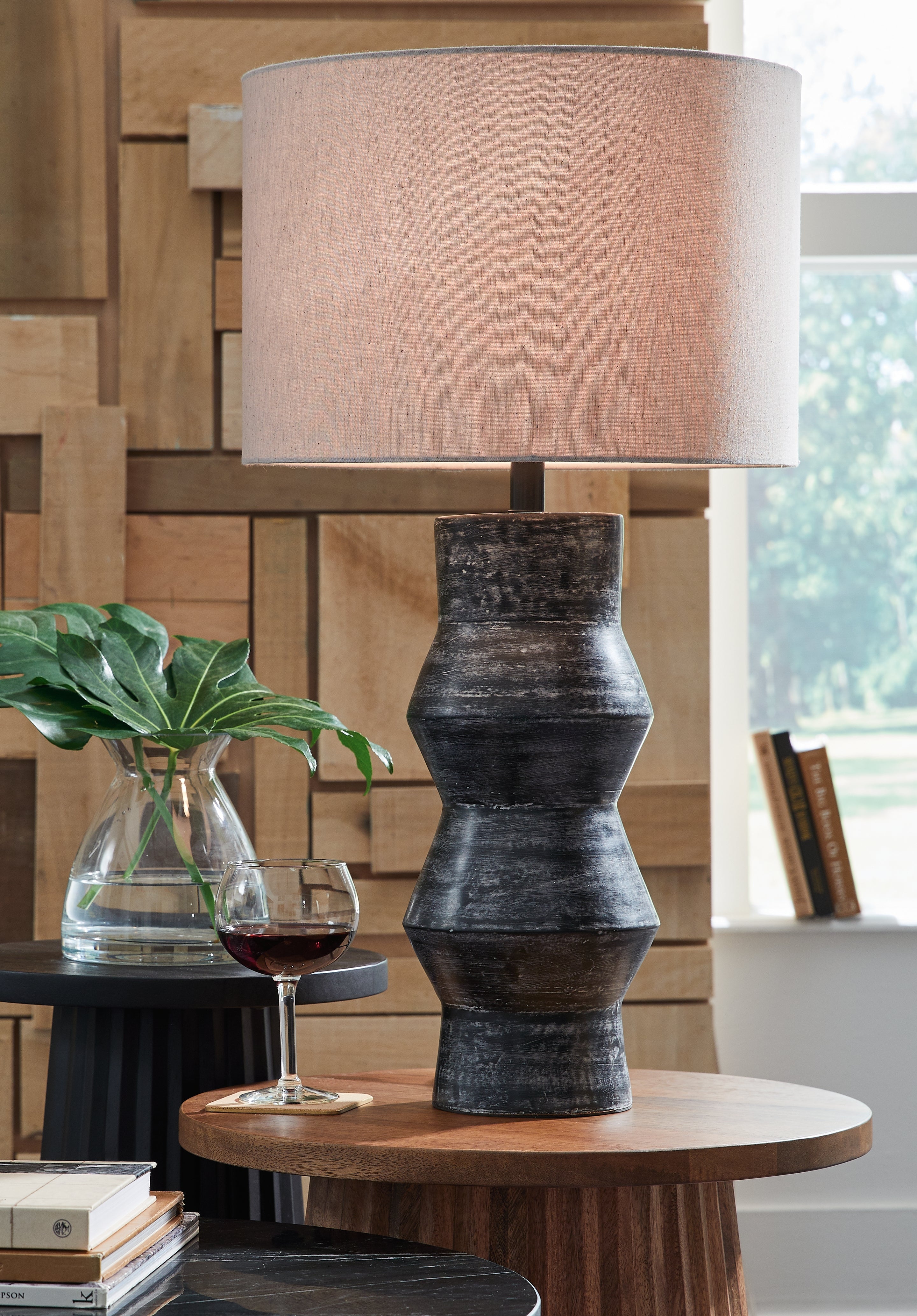Kerbert 2-Piece Table Lamp Set in Distressed Black - PKG019345
