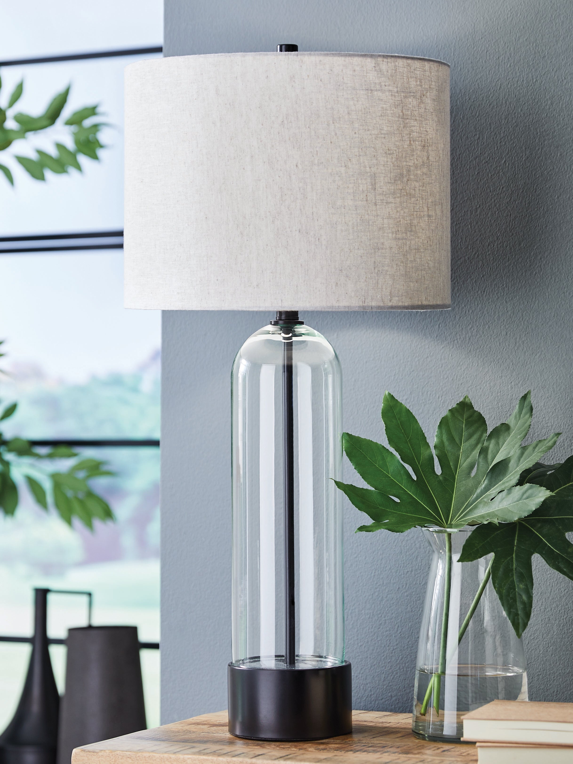 Kerrbrook Clear/Black Table Lamp - L430944