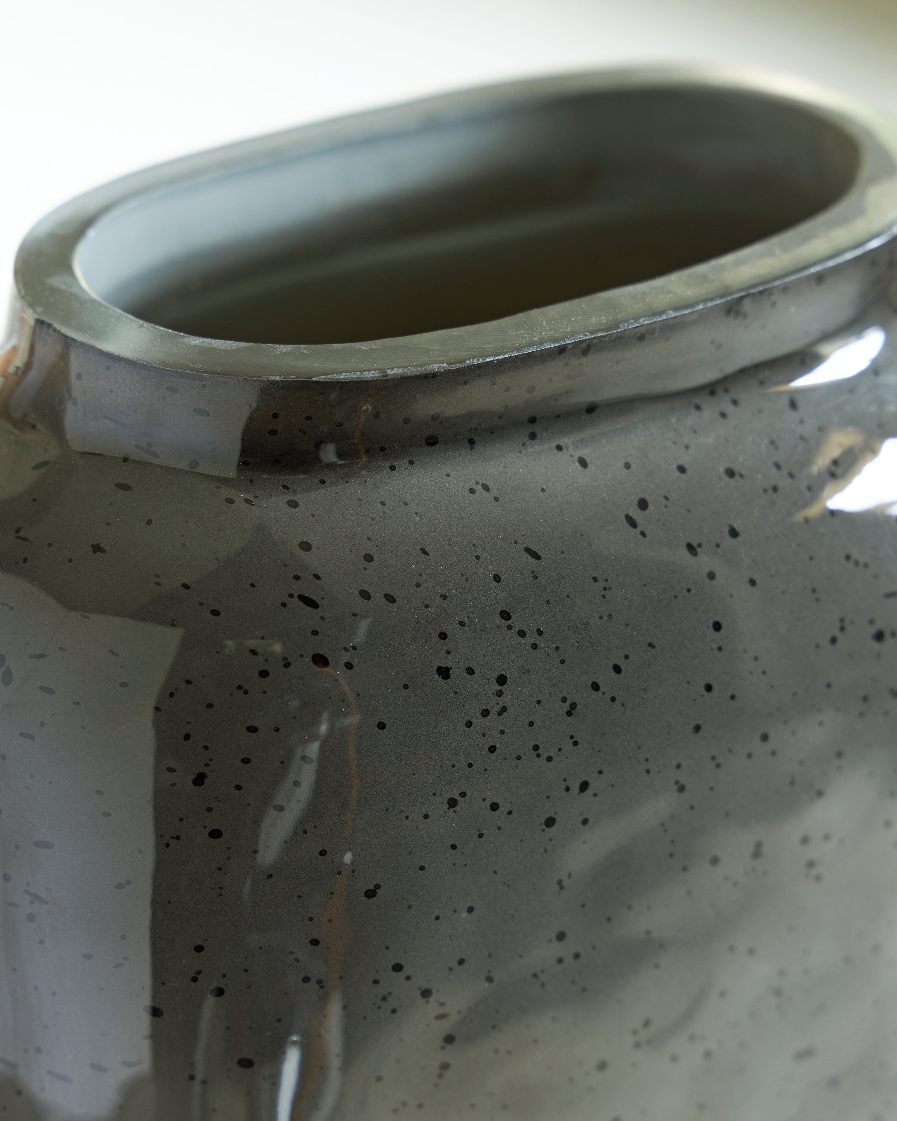 Kierlain Gray/Black Vase - A2000809