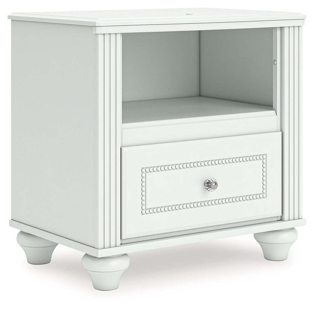 Kozlani White Nightstand - PCB1819-91