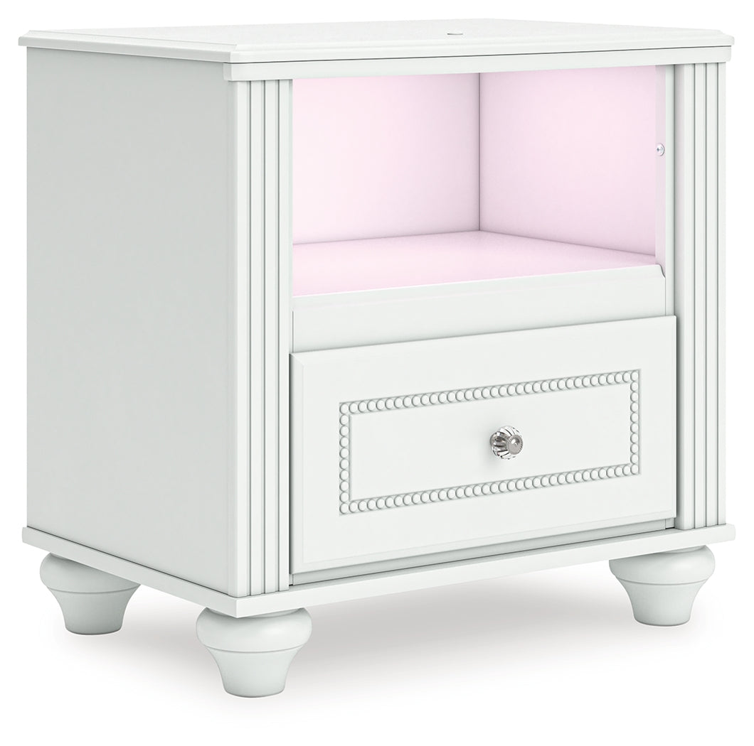 Kozlani White Nightstand - PCB1819-91