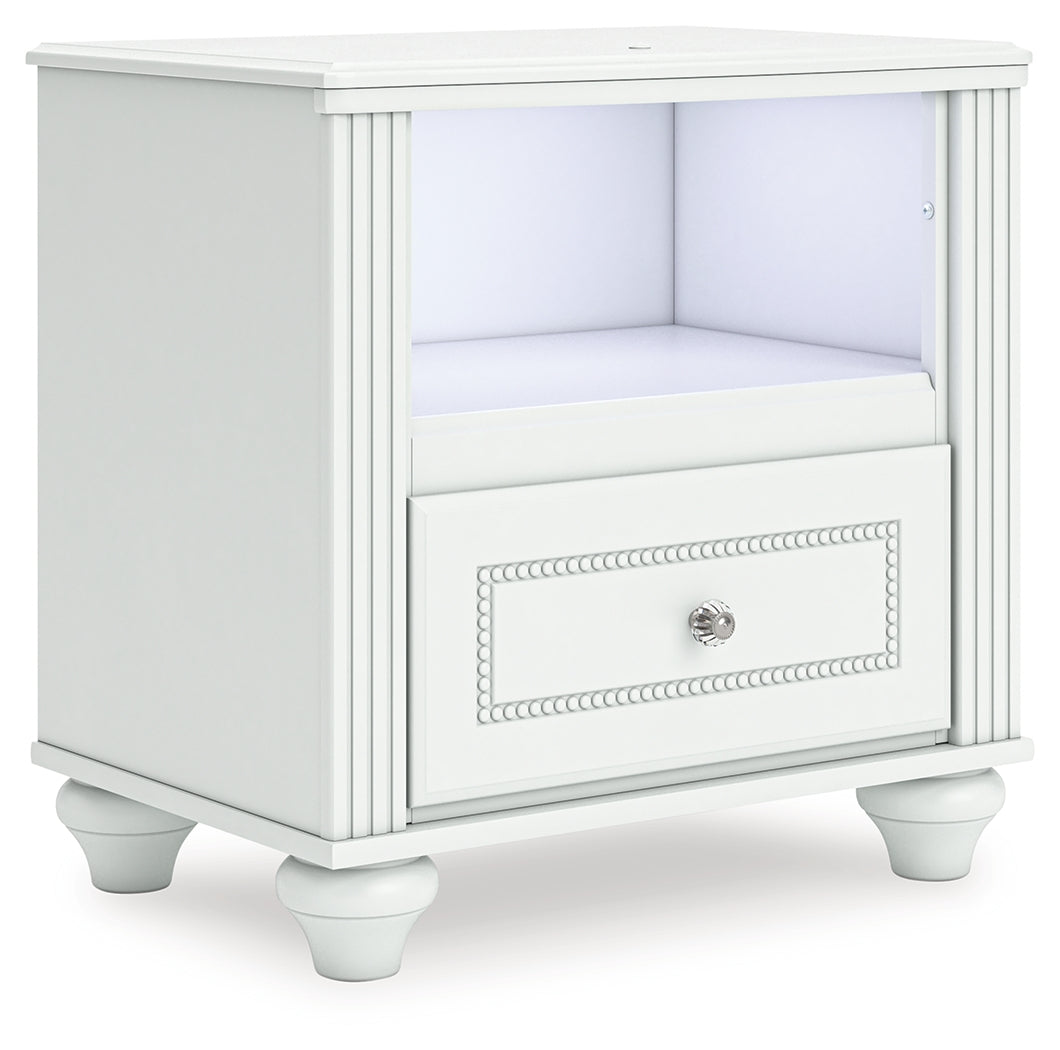 Kozlani White Nightstand - PCB1819-91
