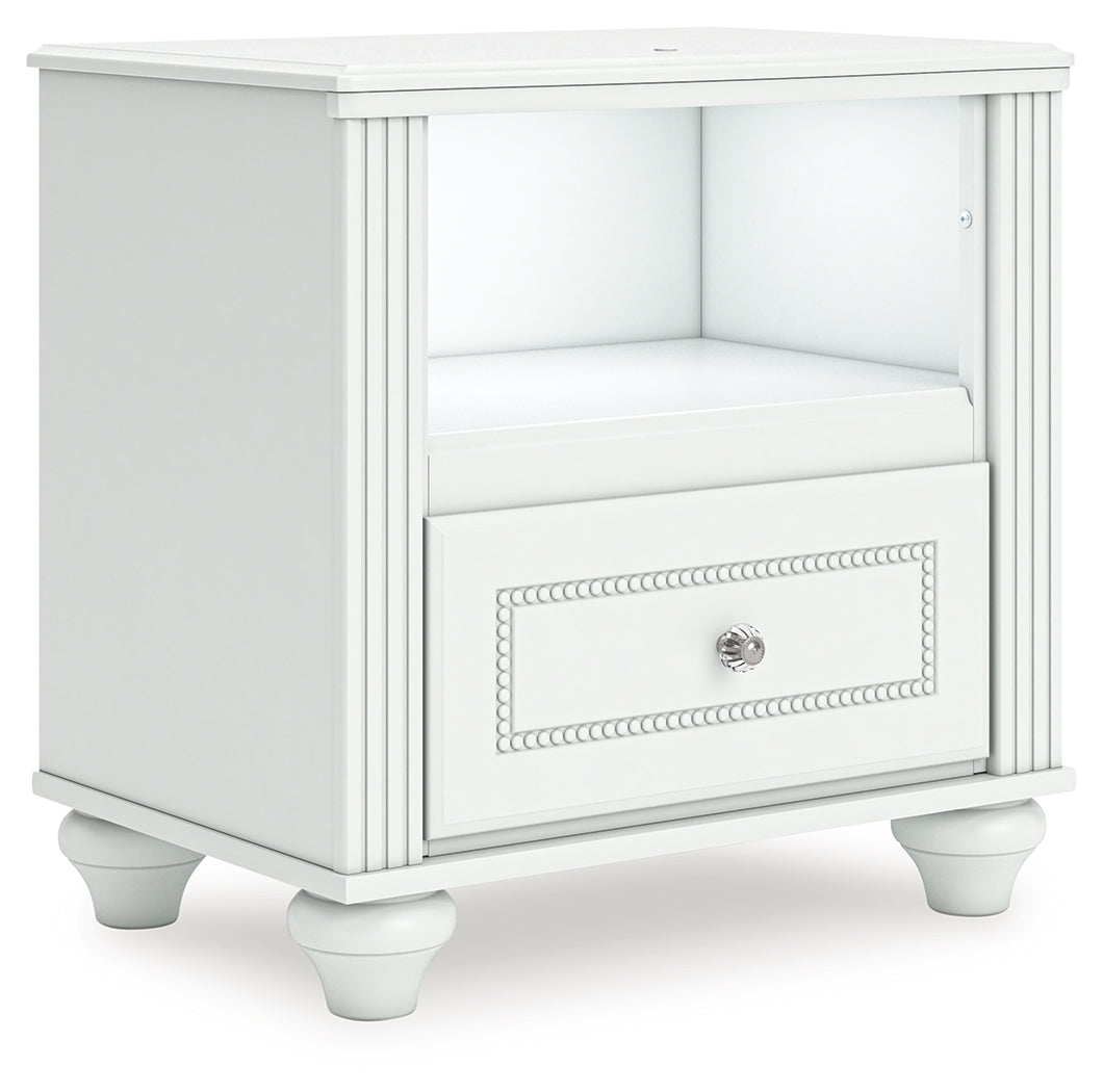 Kozlani White Nightstand - PCB1819-91