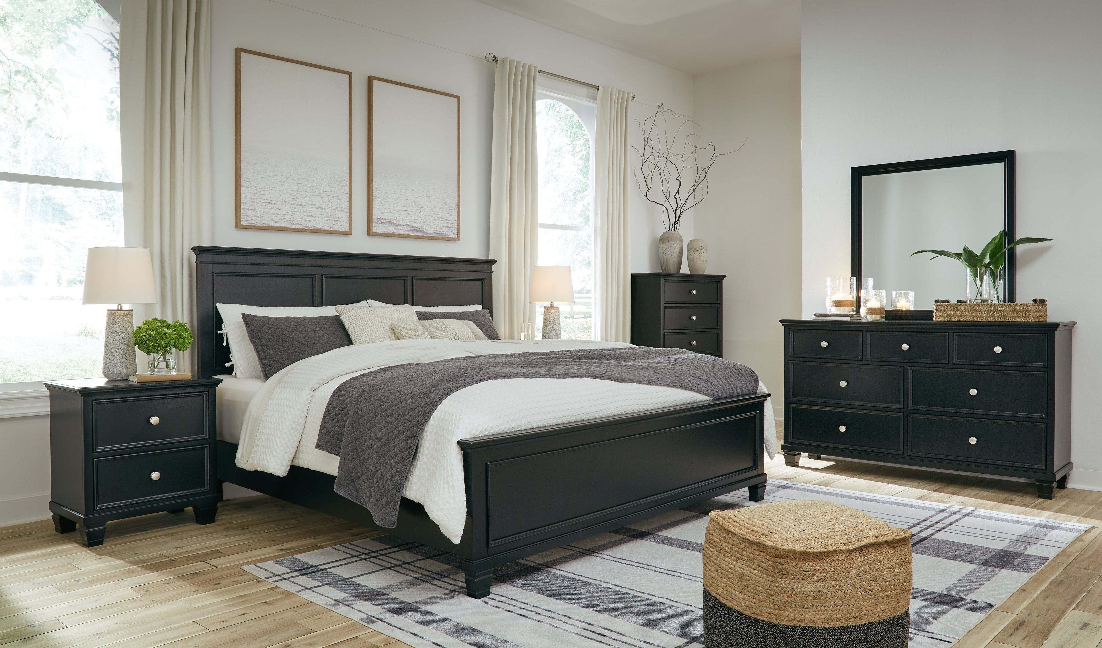 Lanolee King Panel Bed with Mirrored Dresser, Chest and 2 Nightstands in Black from Ashley - Luna Furniture