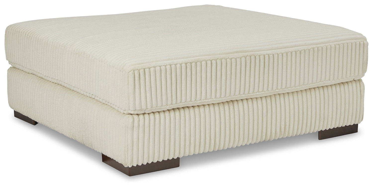 Lindyn 5-Piece Sectional with Ottoman in Ivory - PKG014506