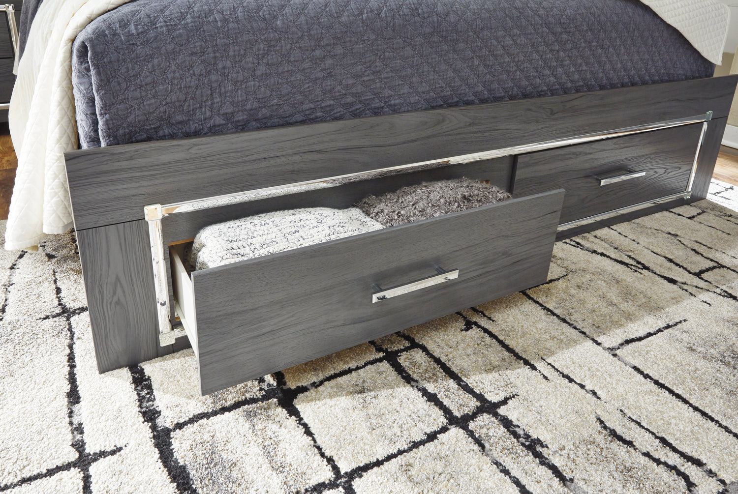 Lodanna Full Panel Bed with 2 Storage Drawers with Dresser in Gray from Ashley - Luna Furniture
