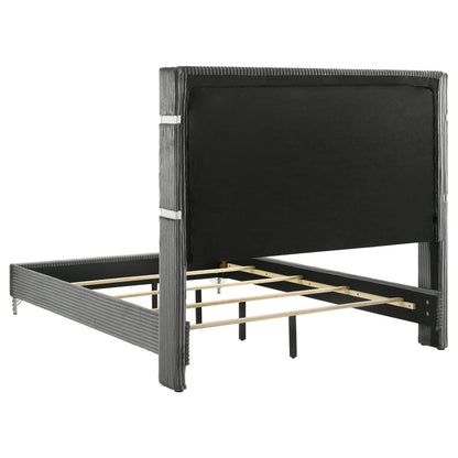 Lucia 5-piece Eastern King Bedroom Set Grey Black - 224991KE-S5