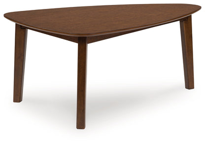 Lyncott Brown Table (Set of 3) - T135-13