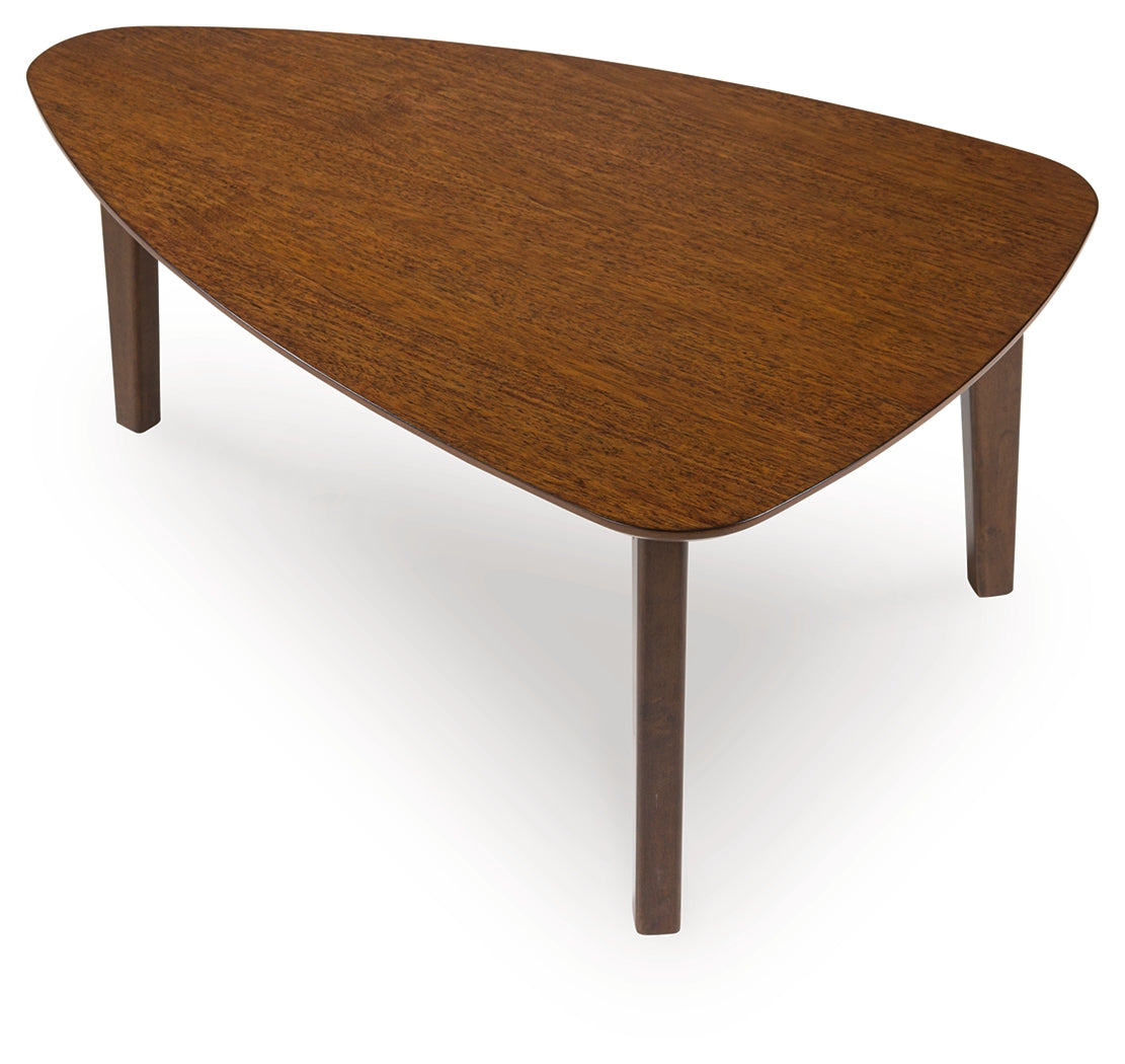 Lyncott Brown Table (Set of 3) - T135-13
