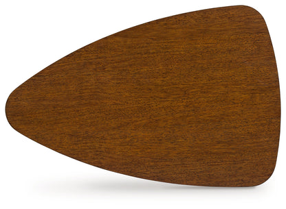 Lyncott Brown Table (Set of 3) - T135-13