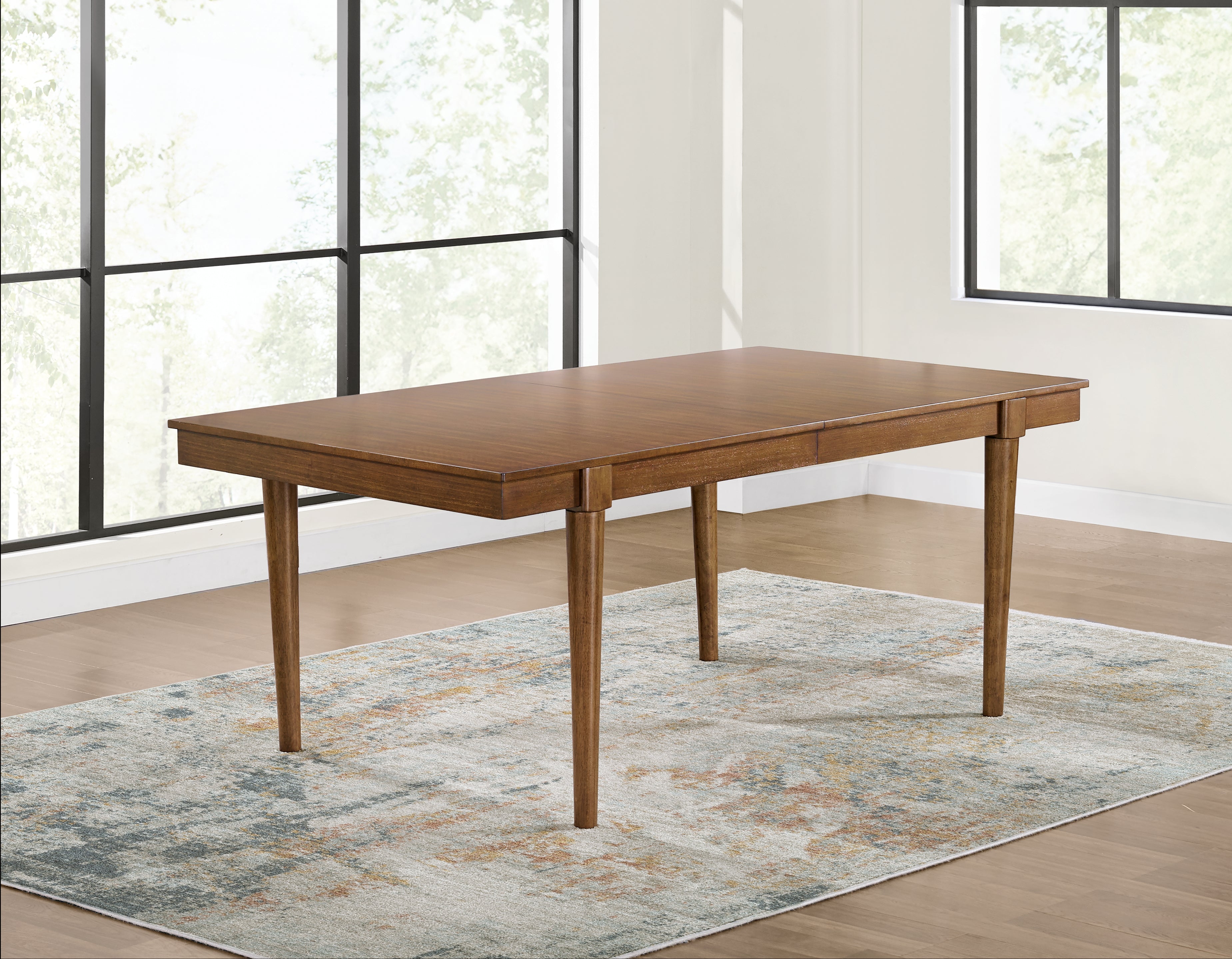 Lyncott Extension Dining Table and 4 Chairs - D615D27