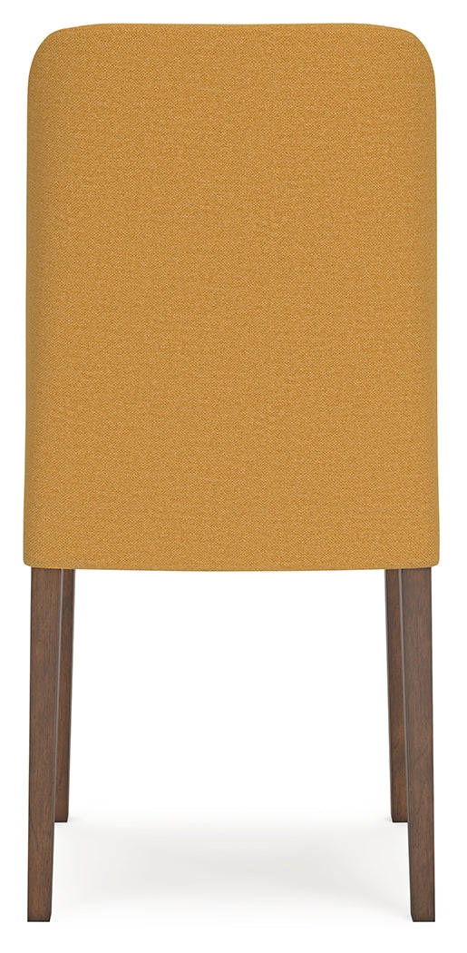 Lyncott Extension Dining Table and 4 Chairs - D615D29
