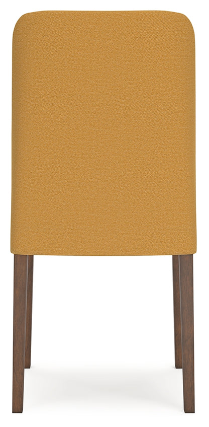Lyncott Extension Dining Table and 4 Chairs - D615D29