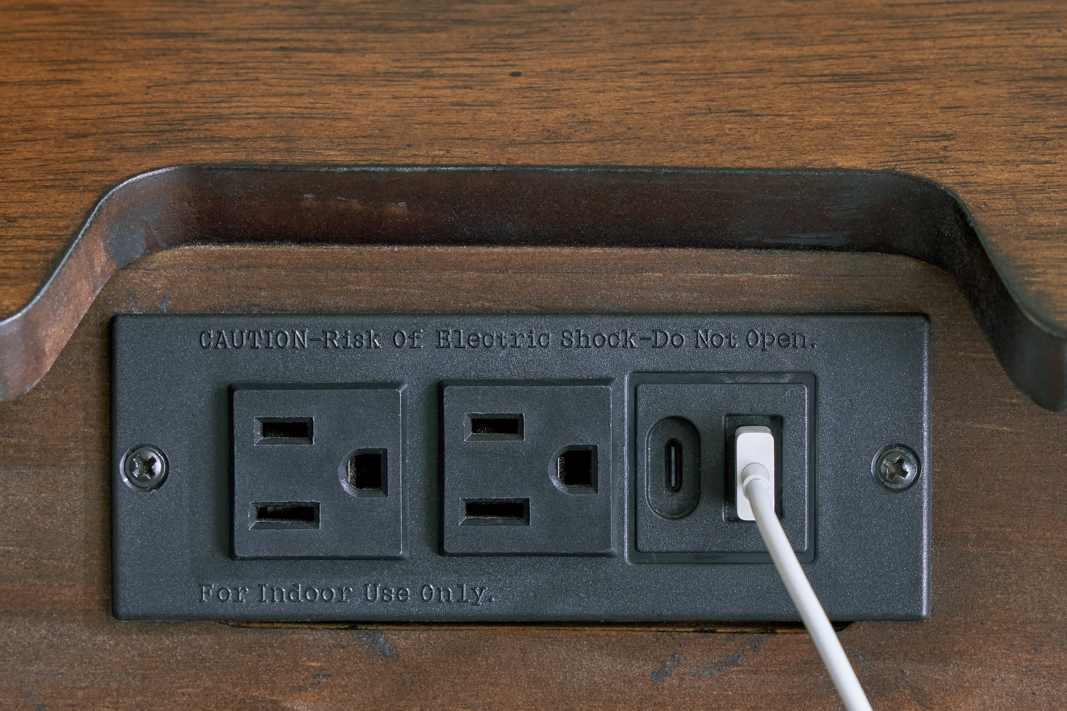 Lyncott Queen Upholstered Bed with Mirrored Dresser and Nightstand in Brown from Ashley - Luna Furniture