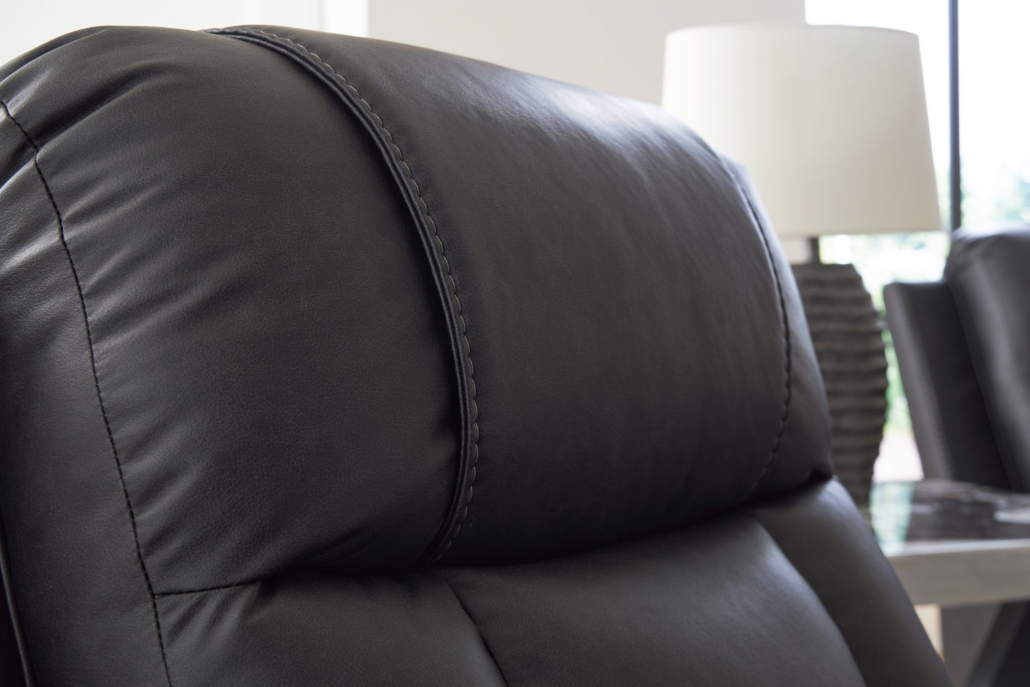 Mackmenville Carbon Recliner - 7471329