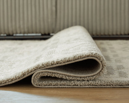 Maconville Ivory/Gray Large Rug - R407321