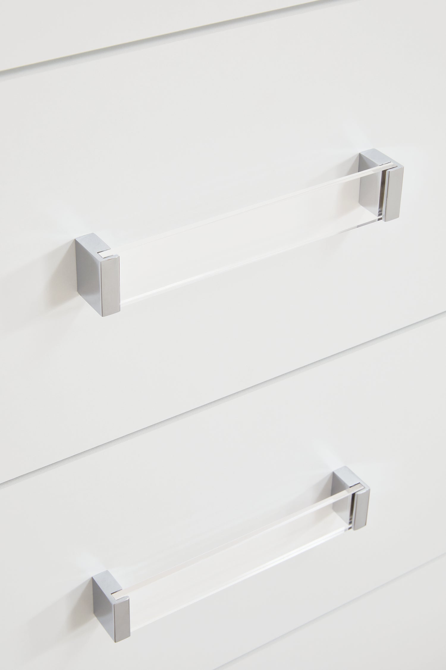 Maeling White Dresser - PCB1119-31