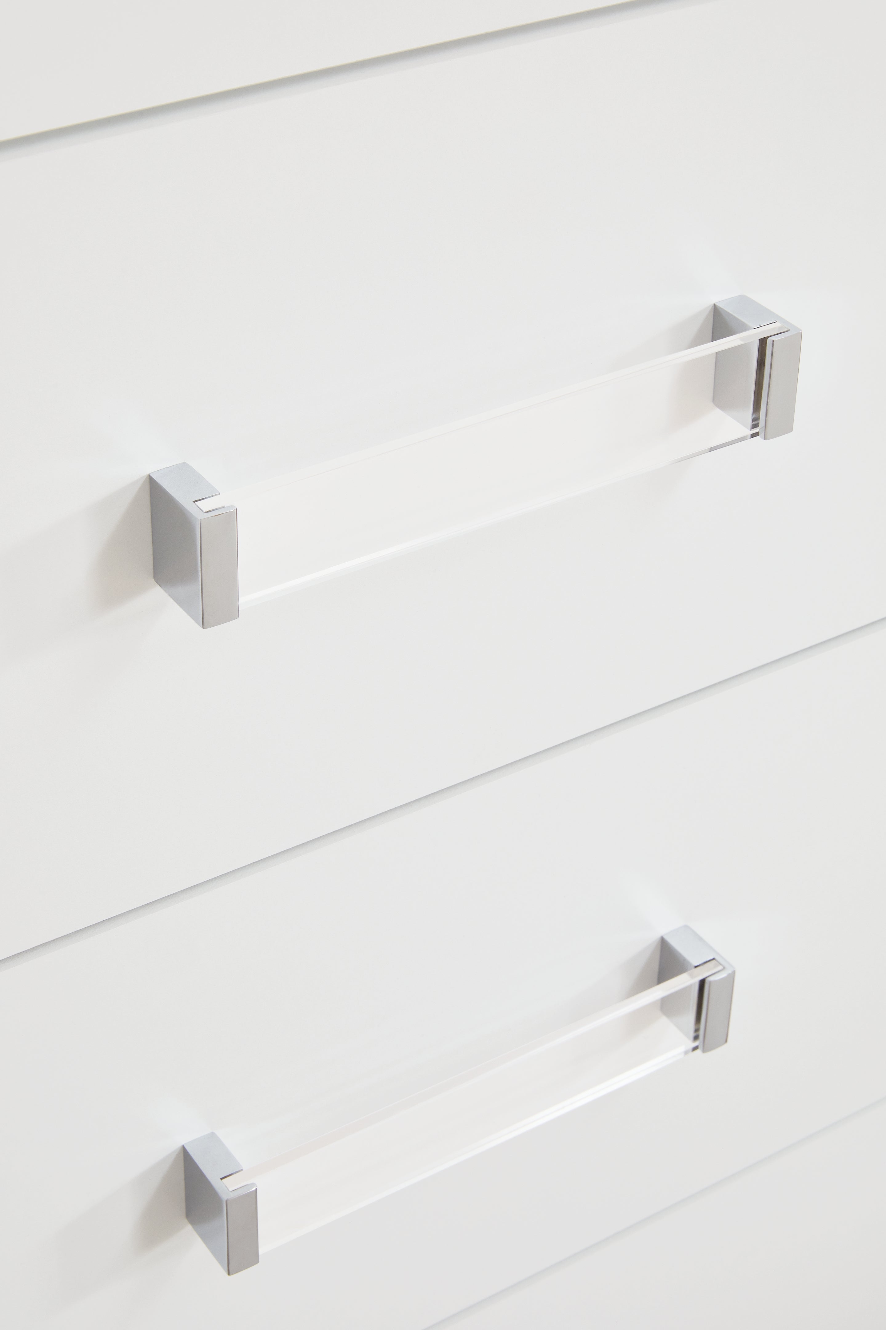 Maeling White Dresser - PCB1119-31