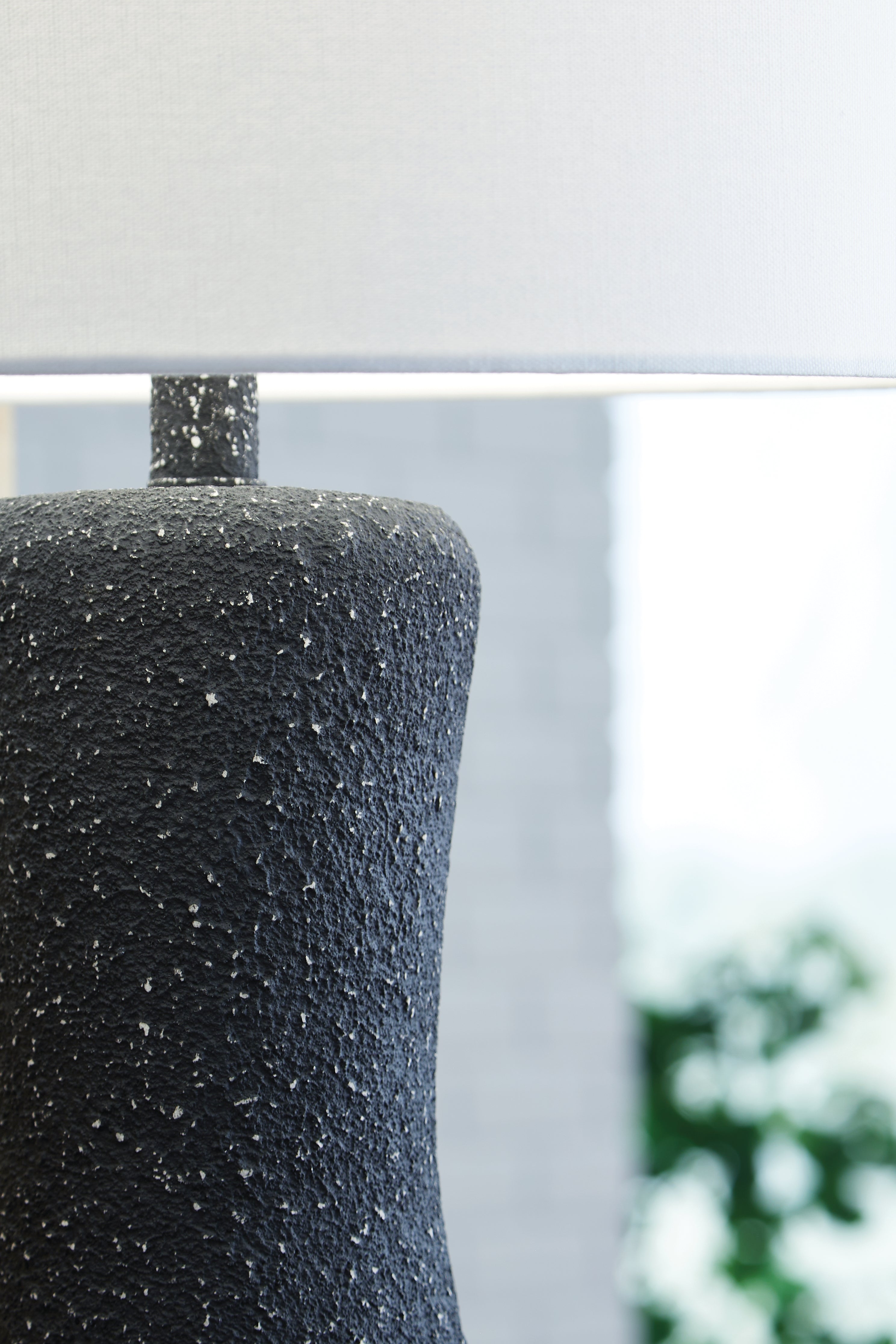 Maykins Black Table Lamp - L207634