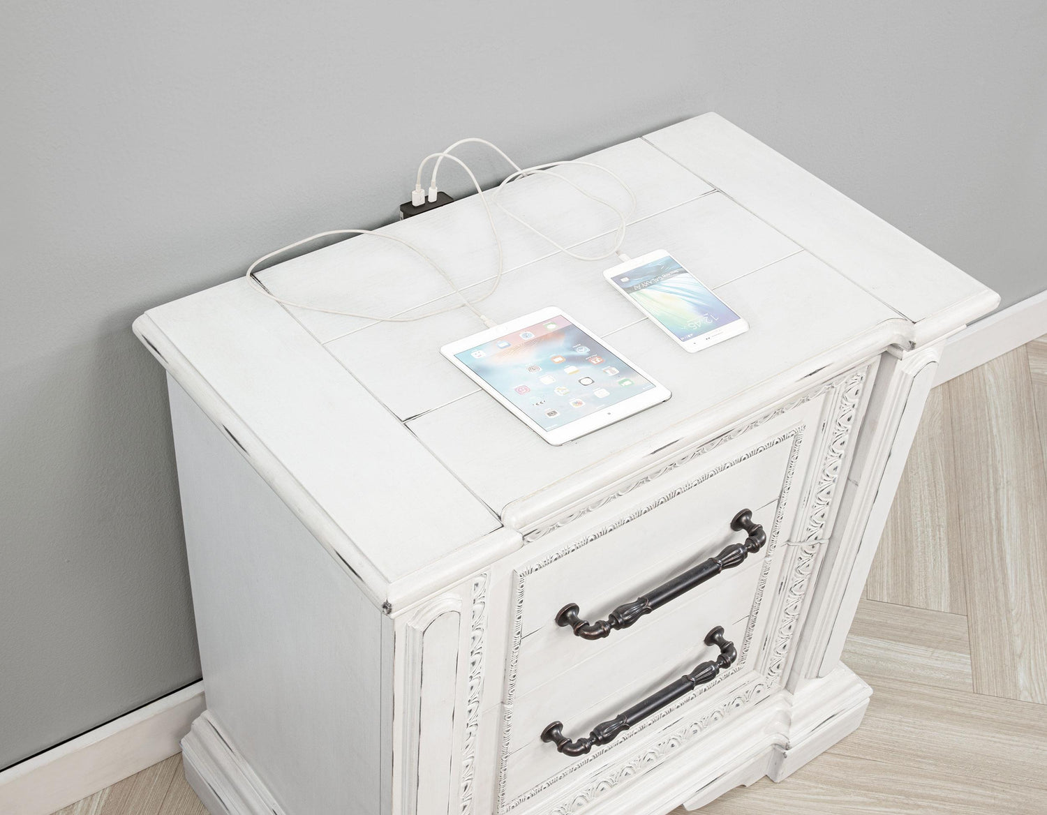 McKinney 2-drawer Nightstand with Dual USB Vintage White - 215872