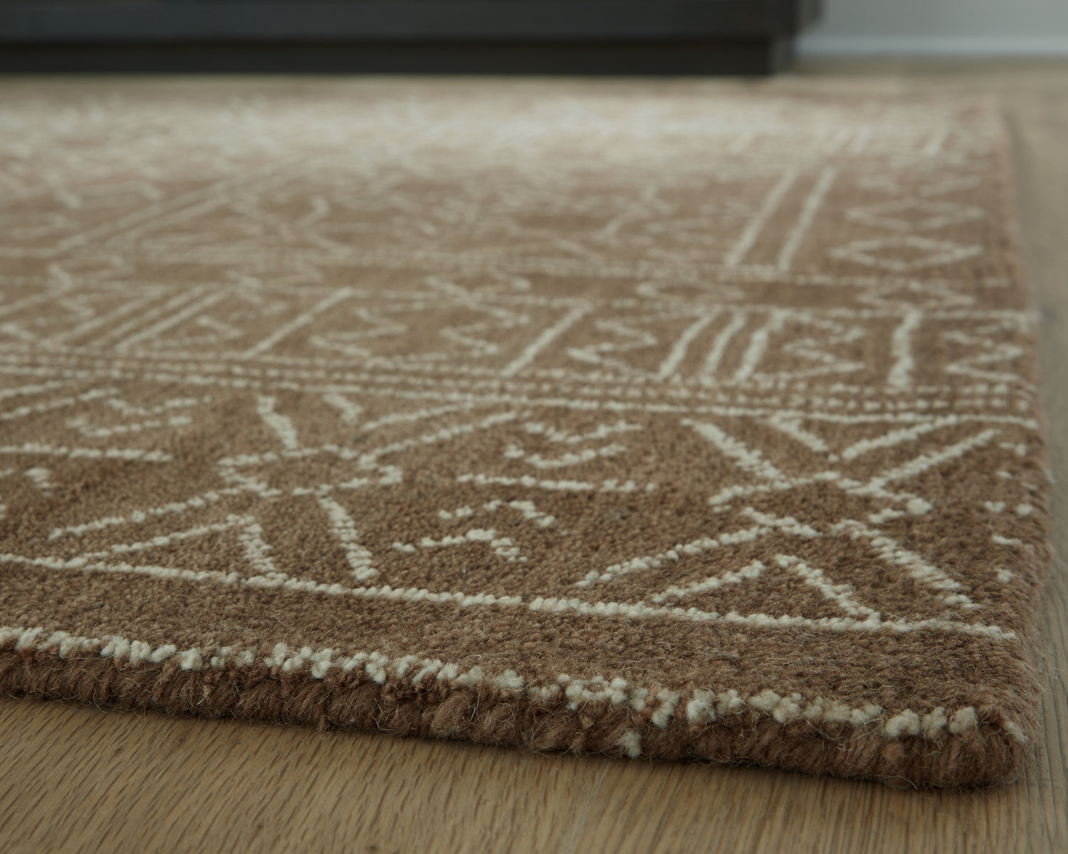 Merrittman Brown/Ivory Medium Rug - R407702